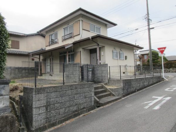 桔梗が丘8番町 一戸建借家4DK 角地(駐車2台可) 桔梗が丘8番町 一戸建借家4DK 角地(駐車2台可)