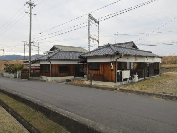 売家 蔵持町原出 平家の独立した2世帯住宅 売家 蔵持町原出 平家の独立した2世帯住宅