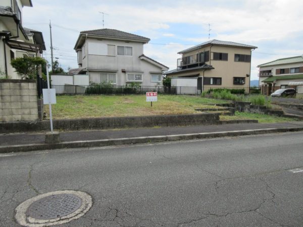 売地 南西原 広さ約53坪 間口12.5m 売地 南西原 広さ約53坪 間口12.5m